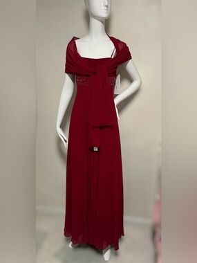 David's Bridal Red Chiffon Sleeveless Bridesmaids Dress Sz 4  with shawl